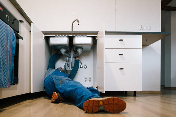 Professional Leak Detection technician working in Garnet Valley, PA